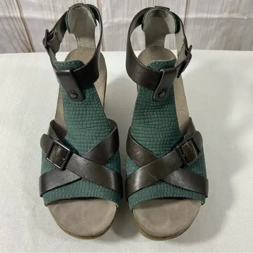 Dansko  Chunky Heel Brown and Turquoise Leather Sandals Women’s Size 37 / 7