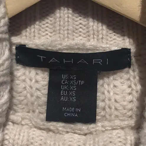 Tahari Cream Cable Knit Lambs Wool Sweater