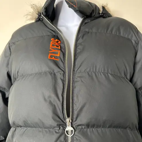 Reebok  Black Philadelphia Flyers Puffer Coat Size Medium