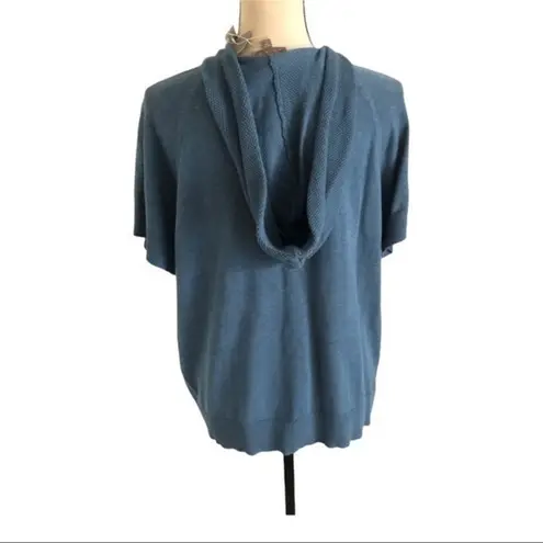 Lilla P Hooded Short Sleeve Blue Pullover Size S