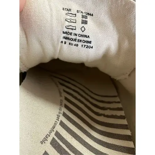 Taos Star Women’s 9 light Gray Wash Canvas Sneakers