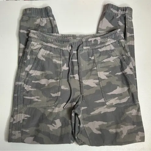 Athleta  Farallon Joggers Camo Print Side & Back Pockets Loungewear Pants Size 4