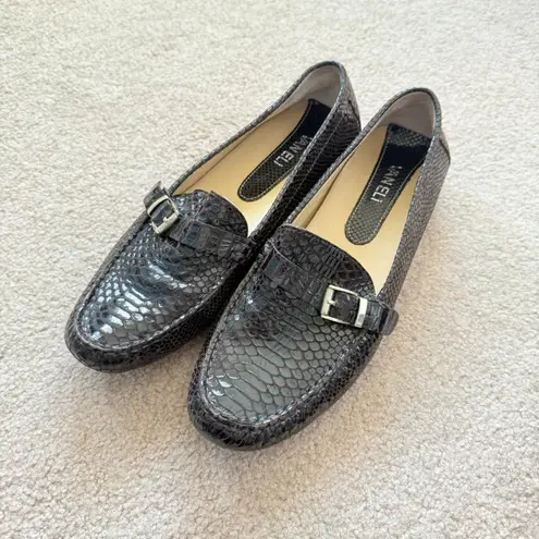 Vaneli Brown Snakeskin Embossed Leather Moccasin Driving Loafers Buckle Size 9