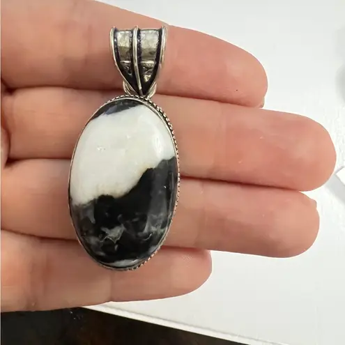 925 Sterling Silver White buffalo Turquoise Necklace Womens Gemstone Jewelry Black