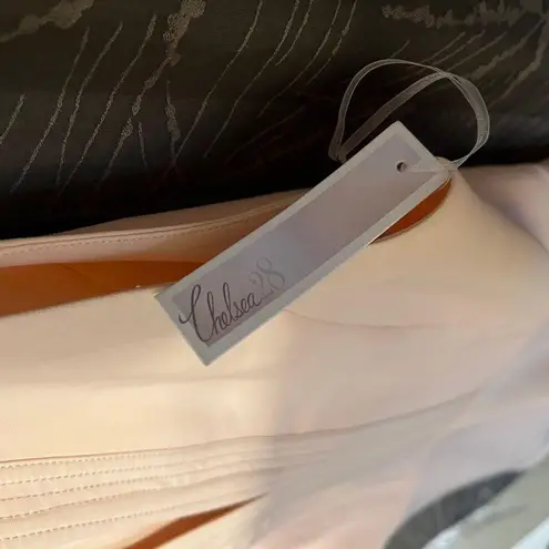 Chelsea28 Beautiful Chelsea peplum top from Nordstrom Large