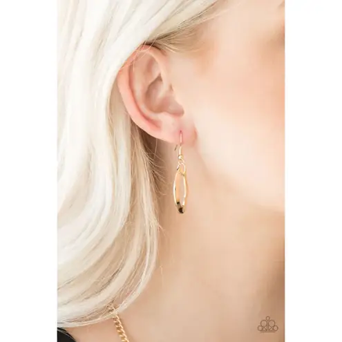 Paparazzi Street Beat Gold Necklace (417)