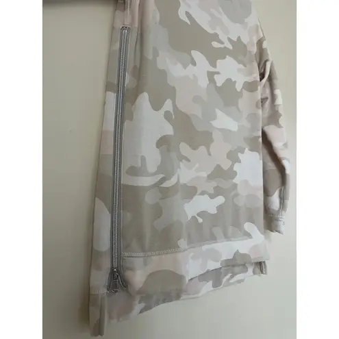 Stella & Dot  Womens Size XS The Zip Pullover Sweatshirt Camo Camouflage