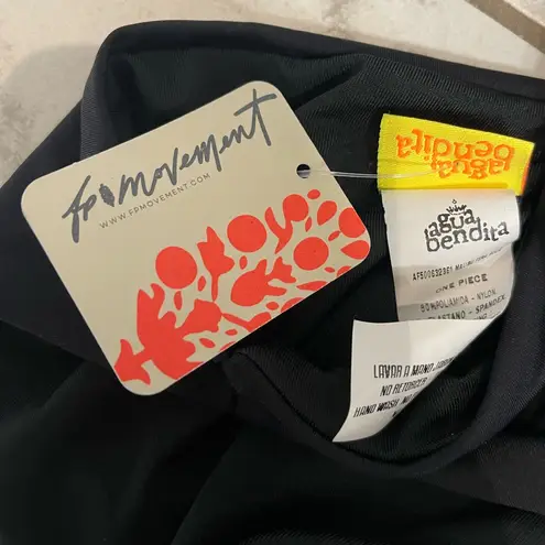 Agua Bendita NWT Malibu Fera One Piece Swim black size Small