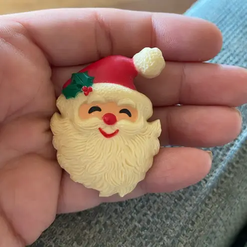 Hallmark Vintage 1984  Santa Claus Face Pin 40 Years Old Holiday Christmas