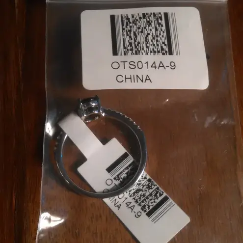 Green Chrome Diopside And White Zircon Sterling Silver Ring (Size 9)