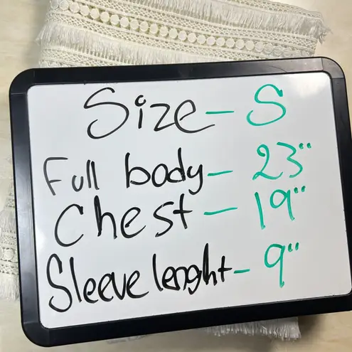 Waverly Grey White Crochet Fringe V