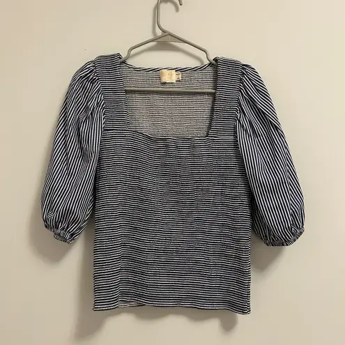 Nation Ltd Samira Smocked Tee in Deco size Small (S)