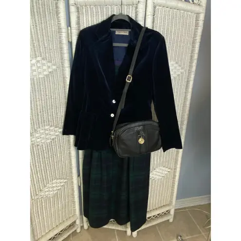 Etienne Aigner Vintage Black Leather Crossbody Bag Gold Medallion 80s 90s