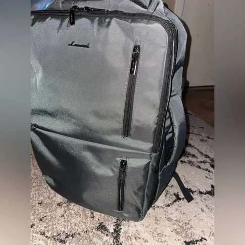 ⚠️ SOLD ⚠️Travel backpack Gray