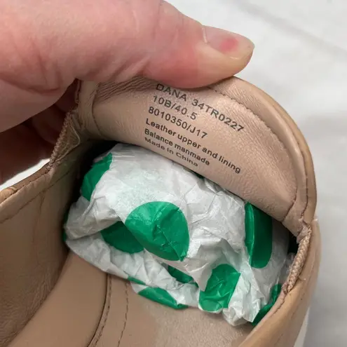 Taryn Rose Dana Beige Leather Slip-On Lifestyle Sneakers Size 10 B