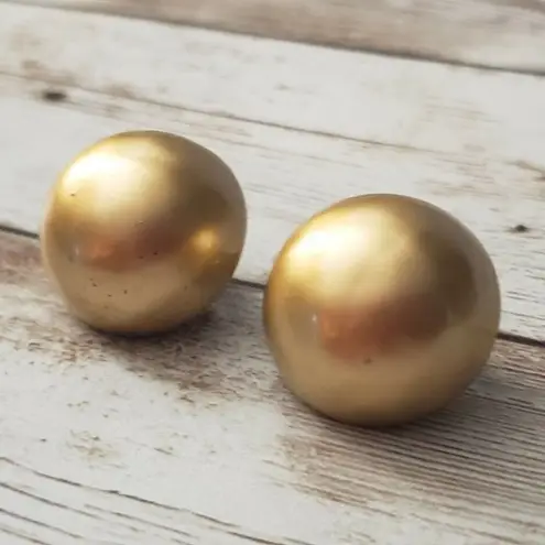 Vintage Clip On Earrings