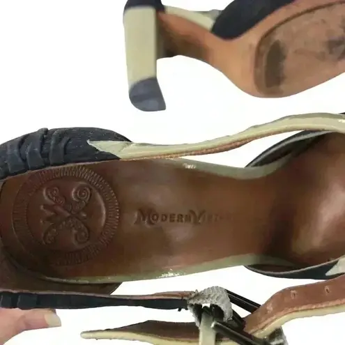 MODERN VINTAGE HEELS WOMENS 7.5 SUEDE PLATFORM PUMPS RETRO GLAM STYLE