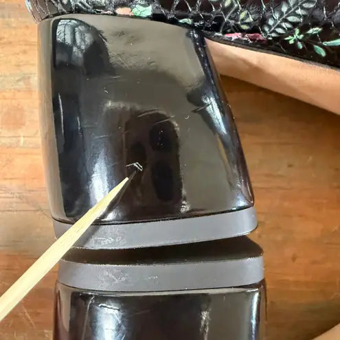 Butter Italy Butter Shoes Black Floral Ankle Bootie 8.5 Pointy Snake Embossed