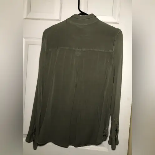 American Eagle  Boyfriend Fit Olive Green Button Down Shirt Blouse Size Medium