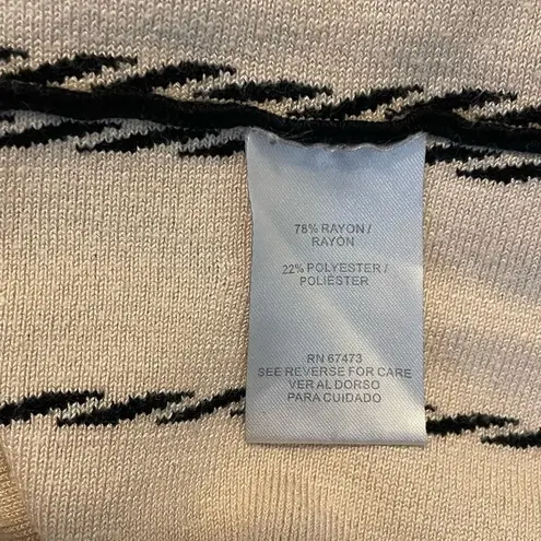 Gabby Skye Women Sweater Dress 1X Black Tan Stripe Swing Hem Trendy Office