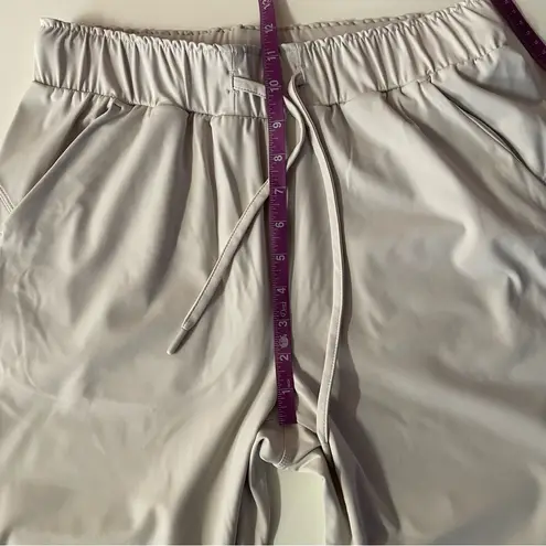 32 Degrees Cool Beige Capri Pants Size XS EUC