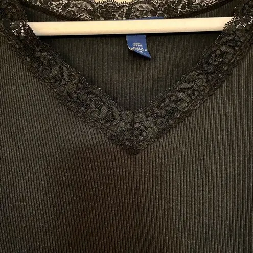 Karen Scott  Women’s Black Ribbed V-Neck Shirt Lace Neck 2X