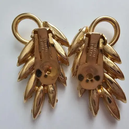 Napier Vintage 1960s White Milkglass Rhinestone Leaves Clip on Earrings Gold