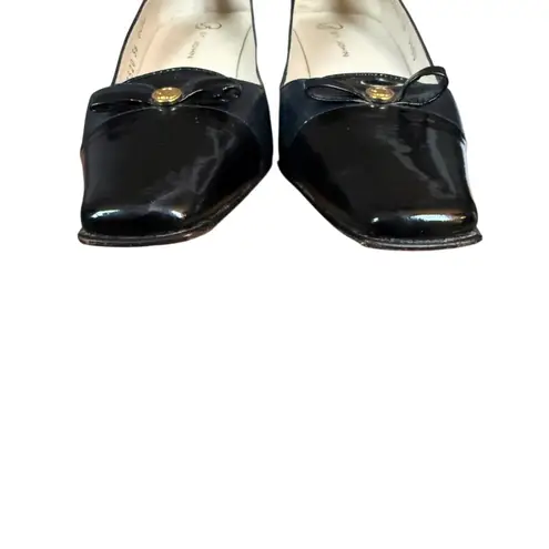 St. John black leather pumps with accent bow women's size 6