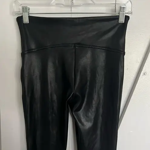 Spanx  Faux Leather Leggings Size M