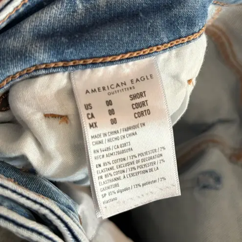 American Eagle  Mom Jogger Denim Size 00 Short Light Wash