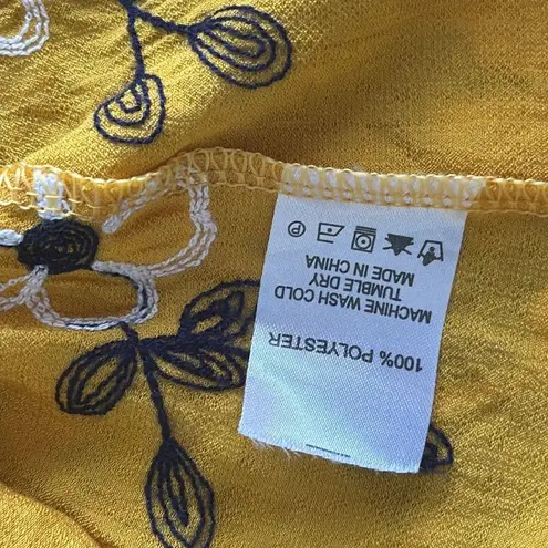 KINDRED LINEN EMBROIDERED TOP Sz: L Gold Size L