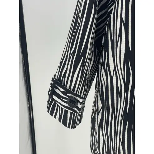 Robbie Bee Signature by Women's Black 3 Button Blazer Size10 G0165