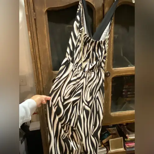 Black and White Patterned Romper pantsuit Size M