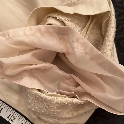 Larry Levine NWT linen lined cropped pants beautifulâembroidery at the hem