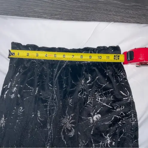 Way to Celebrate Black/Silver Pajama Pant XS Halloween Cozycore Craft Material Black