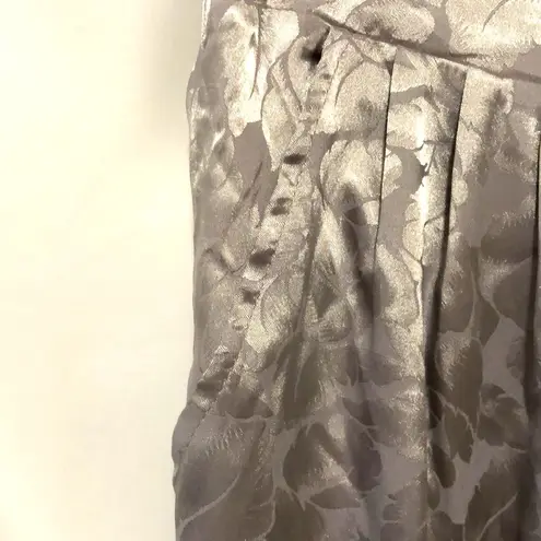 Gimmicks by BKE Gimmicks satin wide leg printed pant gray/silver size M NWT