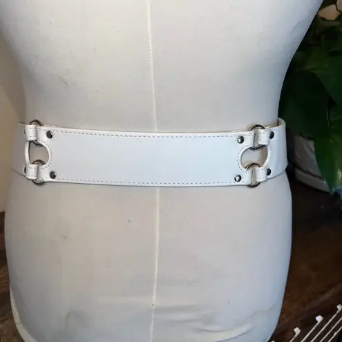 Womens White Leather Belt Size S Silver Oval Buckle Fashion Accent