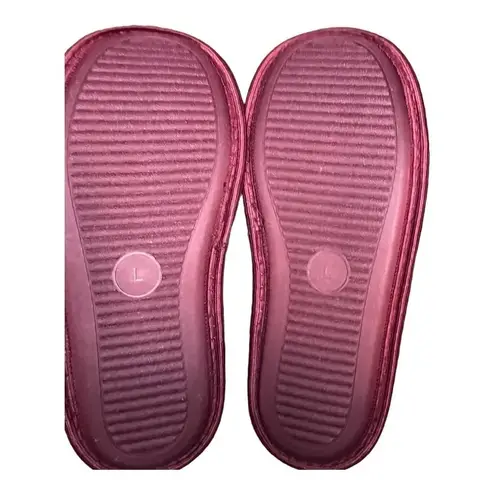 NEW PLUSH SLIPPERS BURGUNDY SLIP