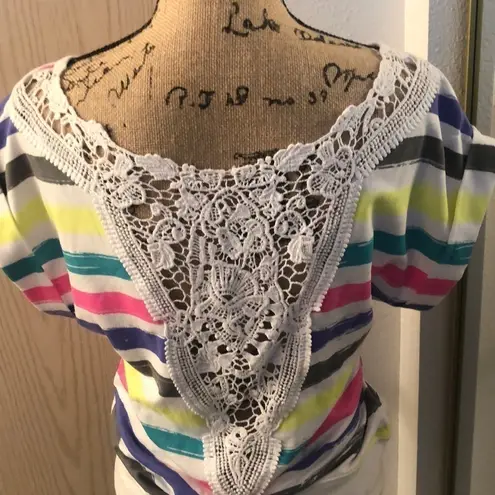 Self Esteem Lace v-back T-shirt.