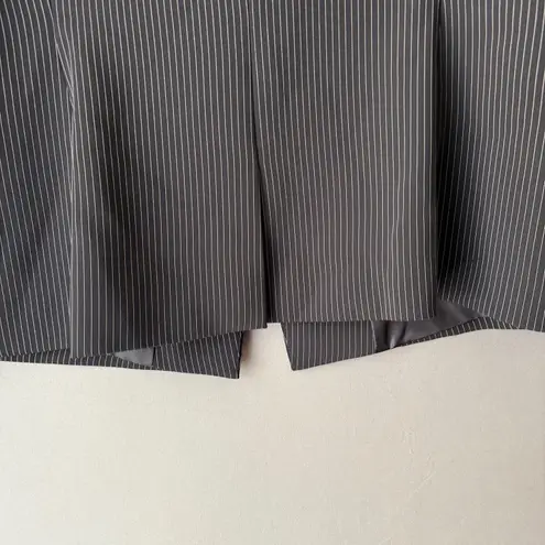 Tahari sz 12 black work office career pinstripe blazer