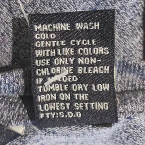 Indigo Blue NWT Life Style Crewneck Tight Knit Sweater in Size L