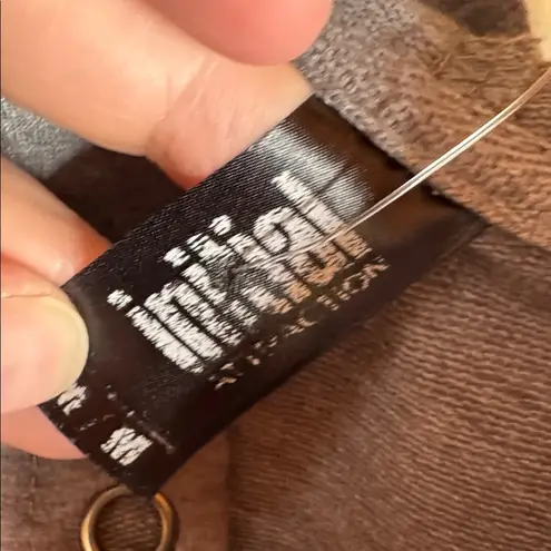 Initial Attraction Gray Embroidered Victoria British Columbia Hoodie Size Medium