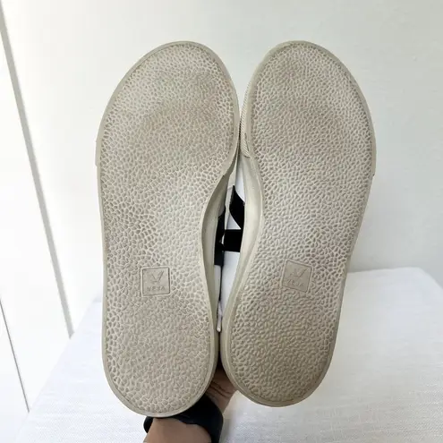 VEJA Esplar Sneakers in Black & White