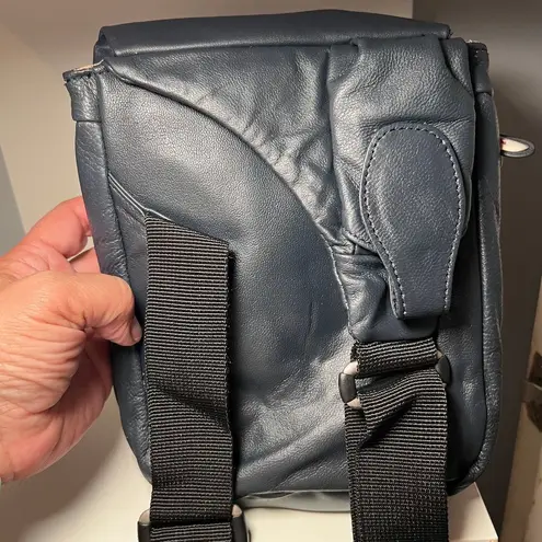 Travelon Navy Blue Leather Messenger Bag with Front Zip Pocket