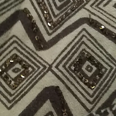 Westbound FINAL MARKDOWN Decorative  top medium