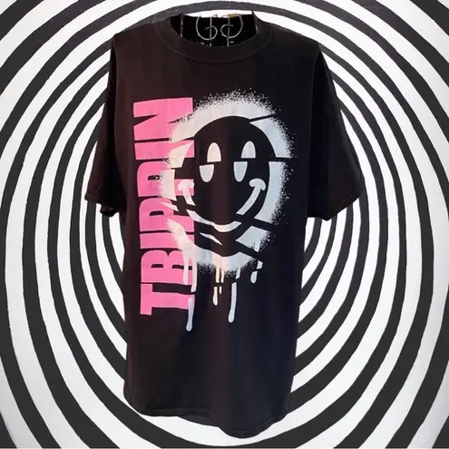 Trippin Trippy All Day Smiley Face T