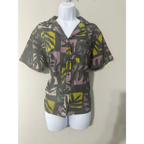 Mountain Hardwear Trail Sender Button Down Tropical Leaf Print Shirt EUC Size L
