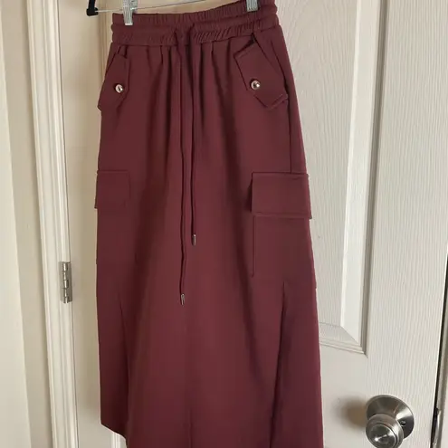 Woman’s Burgundy Hoodie and Skirt Set Size small Red
