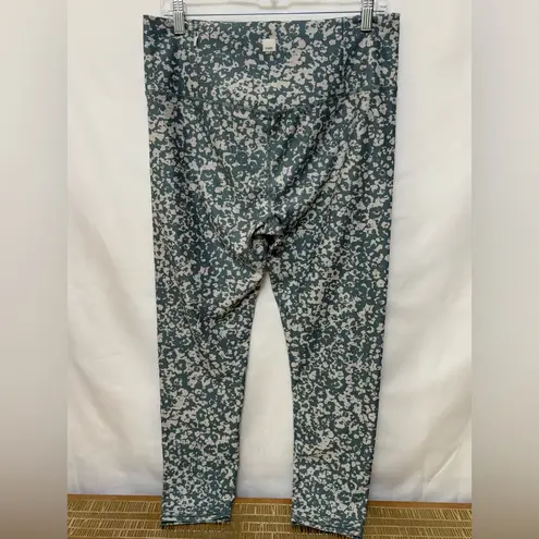 Vuori Clean Elevation Legging Size XL