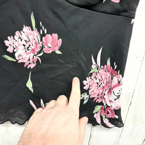 AGB Byer Collection Top Women Size Small Deep V Neck Floral Short Sleeve Blouse Black